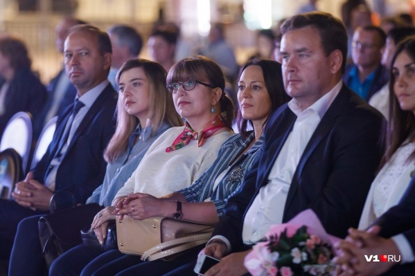 После увольнения с администраций чиновникам нужно два года сообщать о своей новой работе После увольнения с администраций чиновникам нужно два года сообщать о своей новой работе