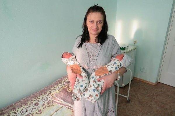 Мама Оксана, Алиса и Руслан чувствуют себя хорошо Мама Оксана, Алиса и Руслан чувствуют себя хорошо 