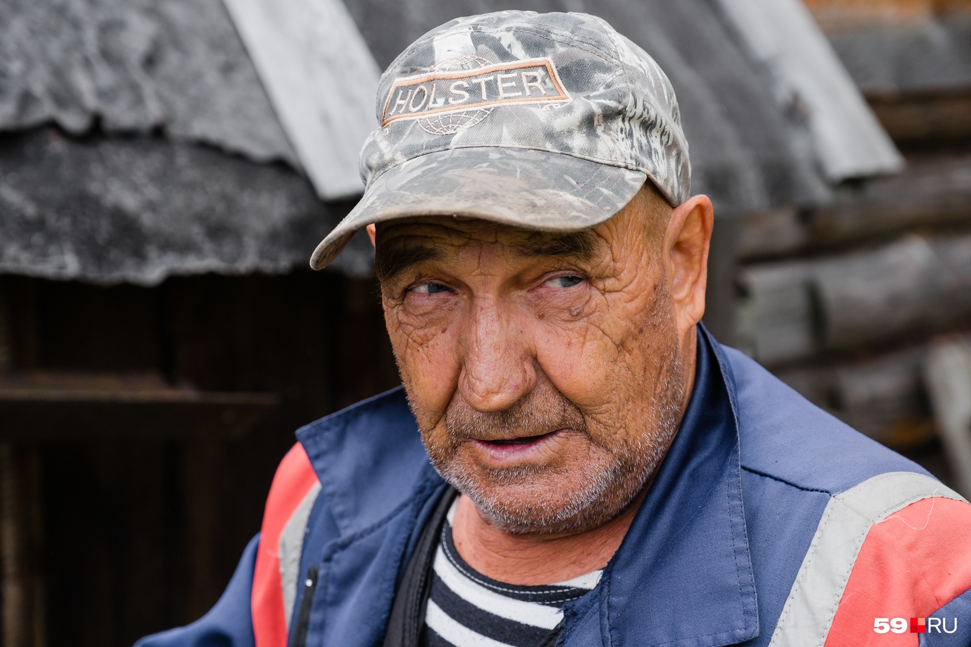 Леонид отлично помнит, каким был раньше поселок Леонид отлично помнит, каким был раньше поселок