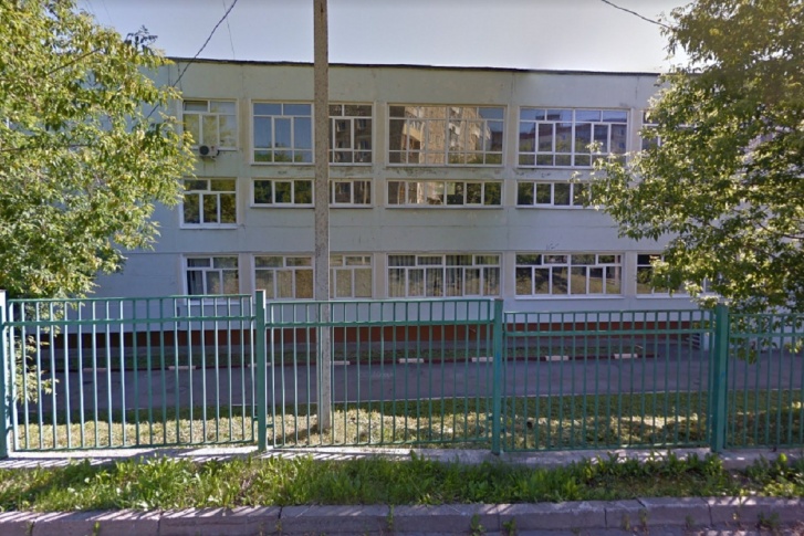 Школа находится в Мотовилихе на улице Инженерной