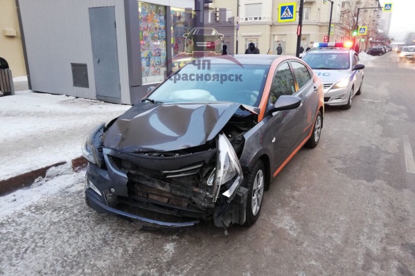 Повреждения арендованного авто после аварии Повреждения арендованного авто после аварии