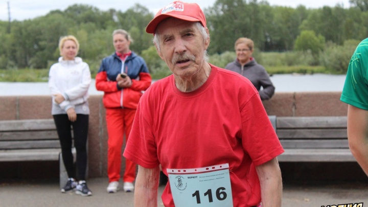 Впервые в Красноярске дистанцию в 5 километров пробежал 90-летний спортсмен