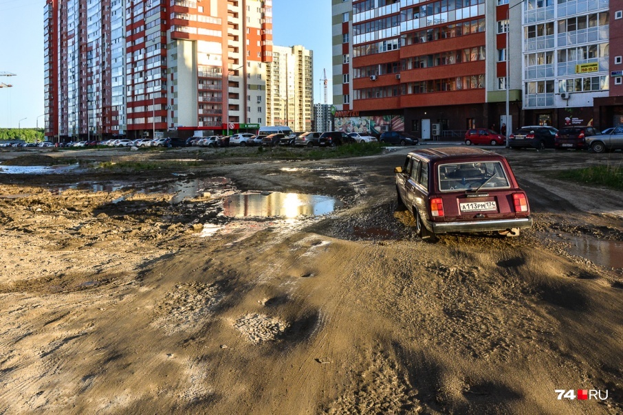 Сейчас продолжение улицы 40-летия Победы выглядит как внедорожный полигон Сейчас продолжение улицы 40-летия Победы выглядит как внедорожный полигон