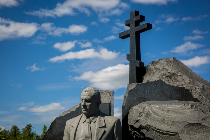 В службе судебных приставов считают, что такое наказание поможет неплательщикам задуматься о бренности бытия В службе судебных приставов считают, что такое наказание поможет неплательщикам задуматься о бренности бытия
