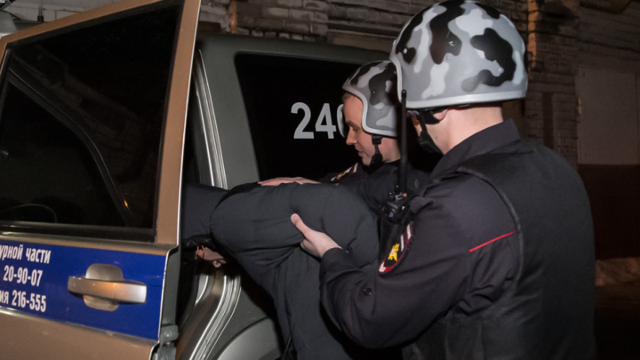 Задержали на въезде в город: жителя Северодвинска обвиняют в попытке сбыта наркотиков