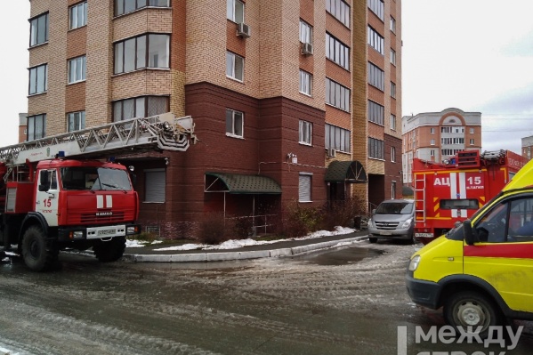 На место ЧП приехали спасатели На место ЧП приехали спасатели