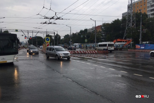 Полностью дорогу хотят открыть через неделю Полностью дорогу хотят открыть через неделю