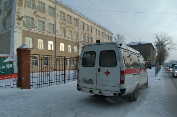 28 января в Новосибирске эвакуировали школы и больницы из-за сообщений о минировании 28 января в Новосибирске эвакуировали школы и больницы из-за сообщений о минировании