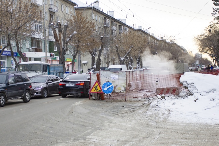 Вернуть горячую воду и отопление в дома новосибирцев обещают к 16:00 Вернуть горячую воду и отопление в дома новосибирцев обещают к 16:00