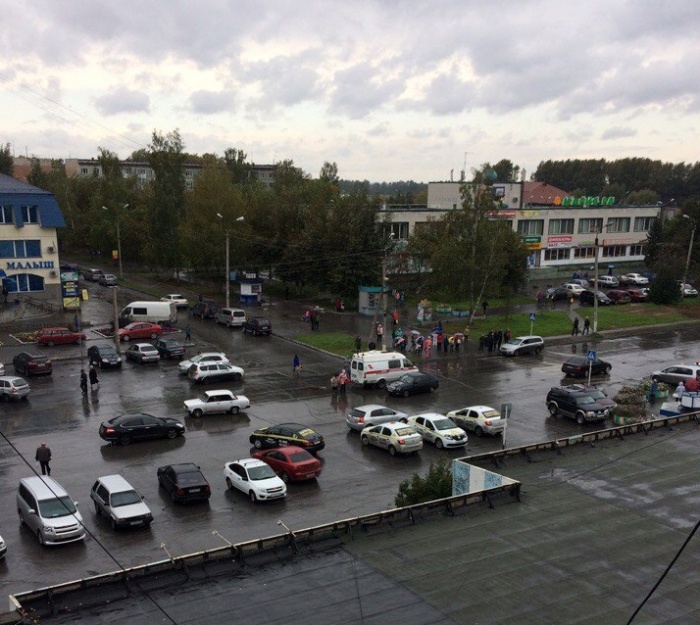 ДТП произошло на оживлённом перекрёстке в центре Линёво ДТП произошло на оживлённом перекрёстке в центре Линёво