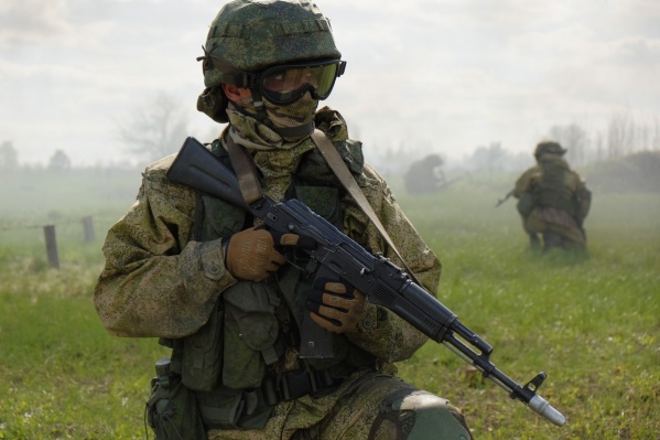 Все военнослужащие оснащены современным обмундированием<br> Все военнослужащие оснащены современным обмундированием<br>