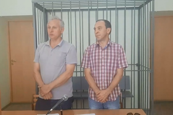 Суд не усмотрел состава правонарушения в комментариях Дмитрия Попперека (справа) Суд не усмотрел состава правонарушения в комментариях Дмитрия Попперека (справа)