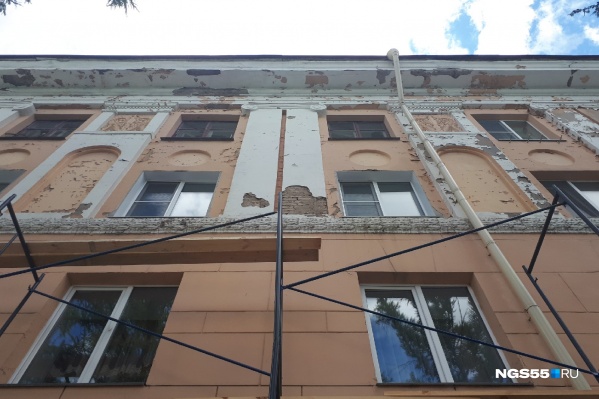 Работы закончат по крайней мере на два месяца позже, чем планировалось изначально Работы закончат по крайней мере на два месяца позже, чем планировалось изначально