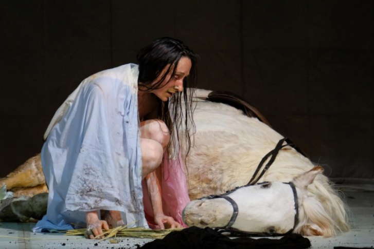 Одна из самых интригующих сцен оперы «Жанна на костре»