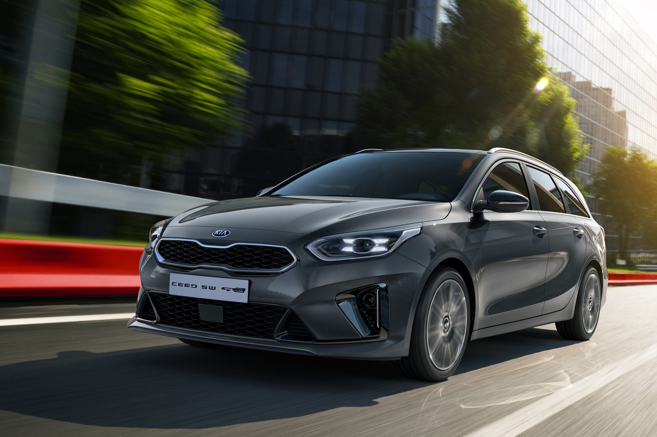Продажи универсала KIA Ceed SW нового поколения стартовали Продажи универсала KIA Ceed SW нового поколения стартовали