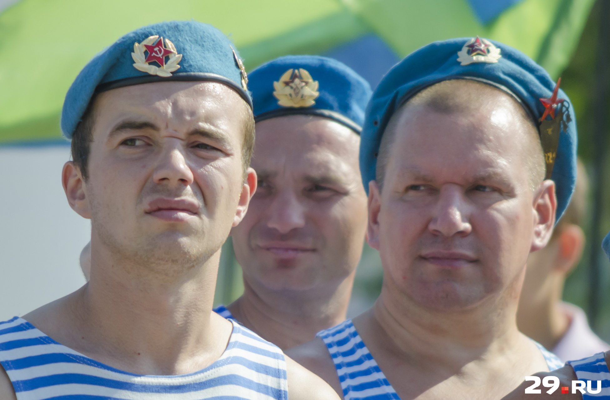 Один день с «крылатой пехотой»: как Архангельск переоделся в тельняшки