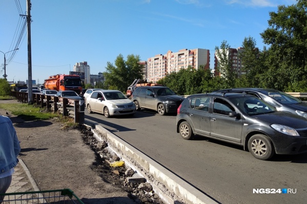 На перекрёстке Свободный — Годенко хотят увеличить пропускную способность На перекрёстке Свободный — Годенко хотят увеличить пропускную способность