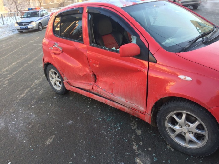 По данным «Автоспаса», Toyota Vitz двигалась со стороны улицы Каменская По данным «Автоспаса», Toyota Vitz двигалась со стороны улицы Каменская