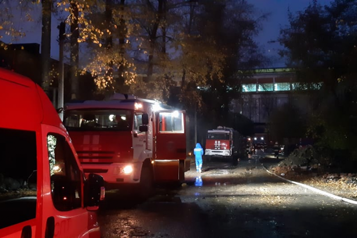 В тушении задействовали 17 пожарных машин В тушении задействовали 17 пожарных машин
