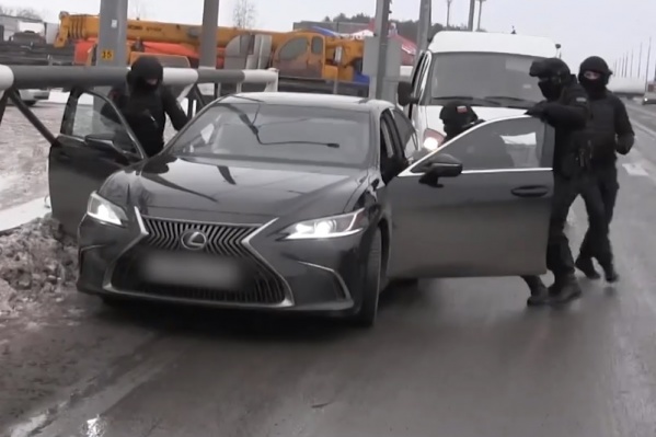 Lexus «предпринимателей» задержали на трассе Lexus «предпринимателей» задержали на трассе 