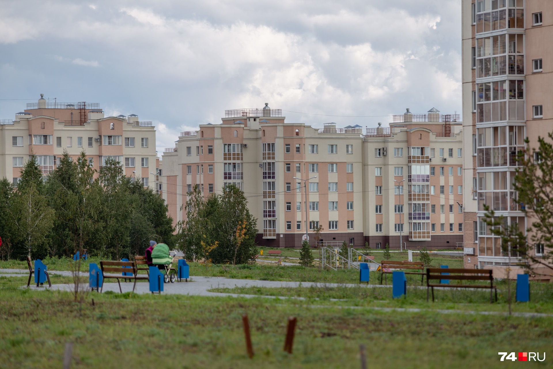 Карты Таро, дорога-призрак и конфликты из-за панелек: изучаем Новый Челябинск на Шершнях