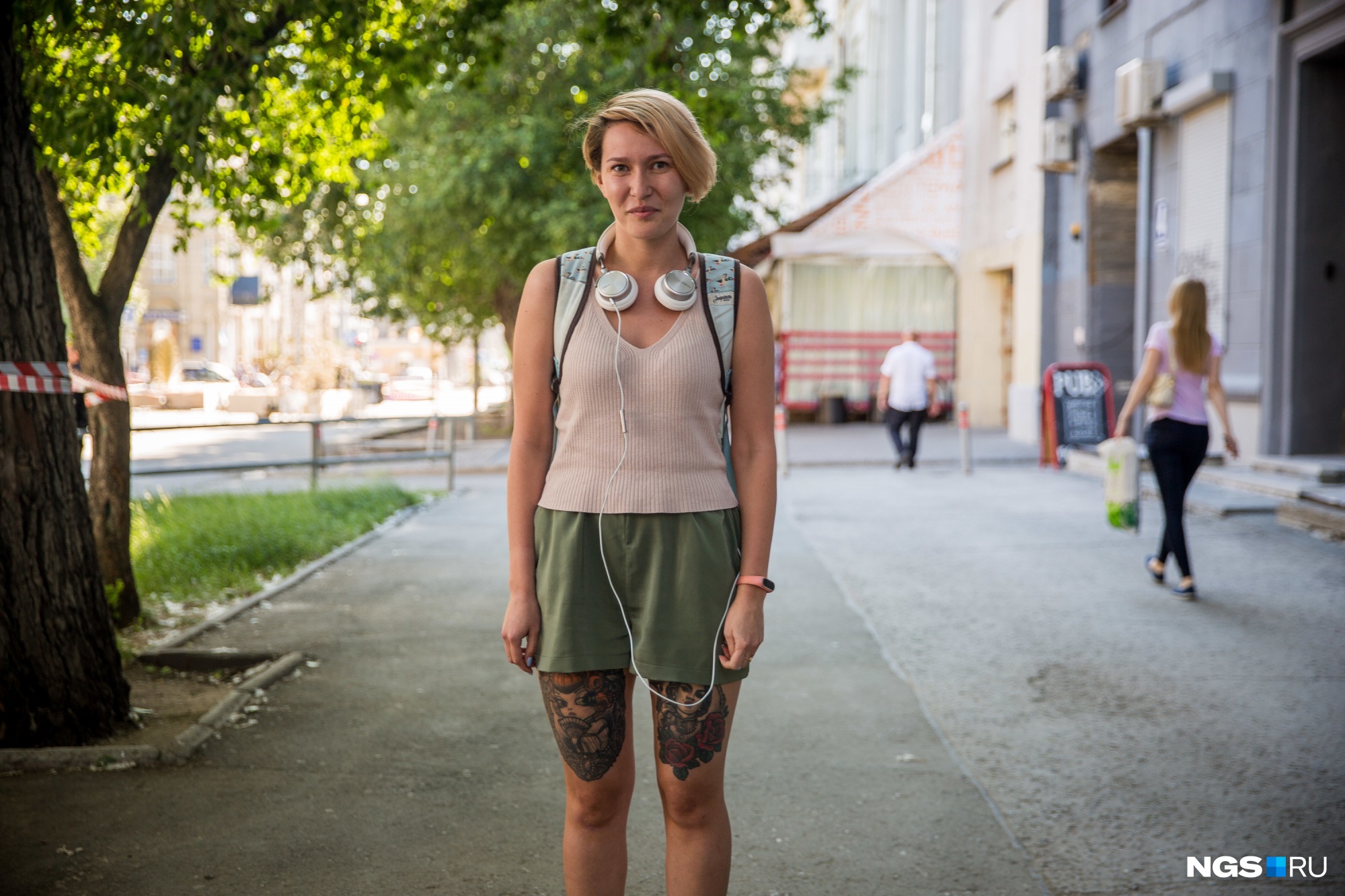 Мария из Академгородка, она советует не ходить в шортах в нижней зоне 