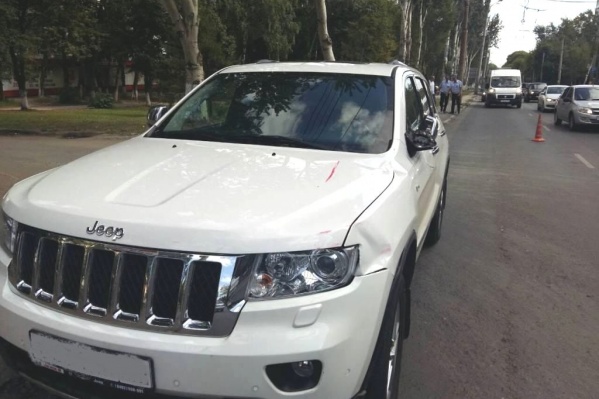 Водительский стаж хозяйки Jeep — 24 года Водительский стаж хозяйки Jeep — 24 года