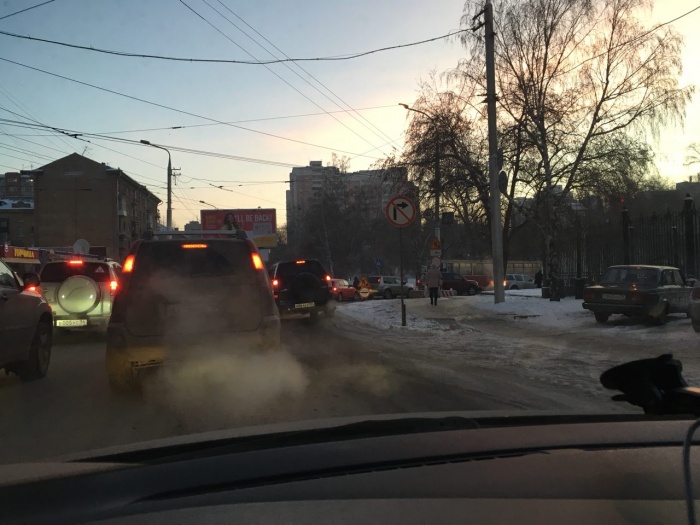 Пробка на повороте возле Депутатской Пробка на повороте возле Депутатской