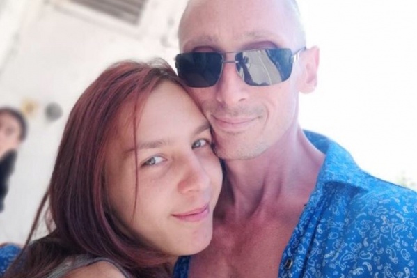 Влюбленный мужчина уверен, что между ними встала мать, мать — что это жених залез в их семью Влюбленный мужчина уверен, что между ними встала мать, мать — что это жених залез в их семью