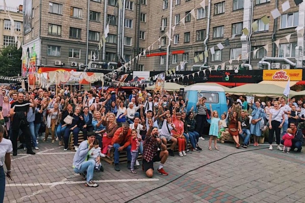 Первый арт-фуд фестиваль «Вилка» прошел в Новосибирске летом 2019 года Первый арт-фуд фестиваль «Вилка» прошел в Новосибирске летом 2019 года
