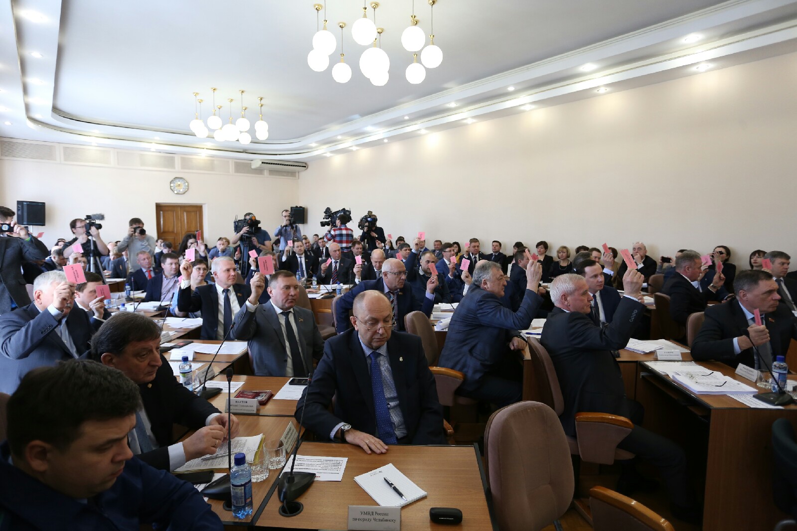Почти единогласно: депутаты гордумы выбрали нового мэра Челябинска