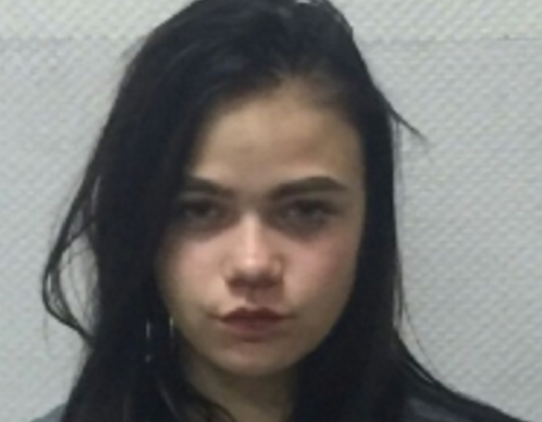 Исчезла в праздничный день: в Ярославской области пропала 14-летняя девочка