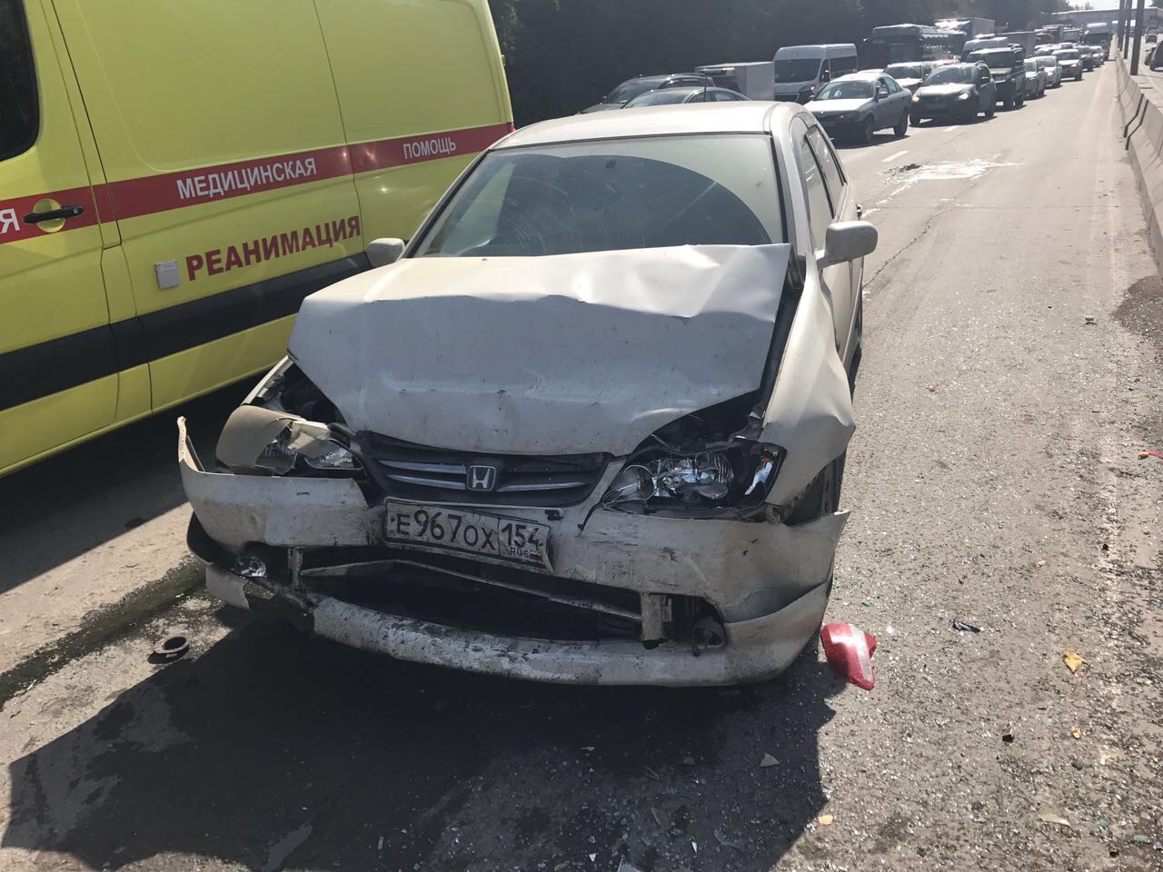 Из-за ДТП на Бердском шоссе собралась серьёзная пробка Из-за ДТП на Бердском шоссе собралась серьёзная пробка