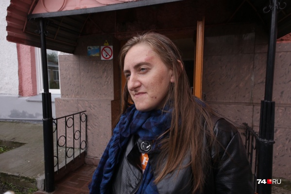 Мария Баженова проснулась от удара. Она не понимает, с какой скоростью ехал мусоровоз, чтобы трижды опрокинуть автобус с людьми Мария Баженова проснулась от удара. Она не понимает, с какой скоростью ехал мусоровоз, чтобы трижды опрокинуть автобус с людьми