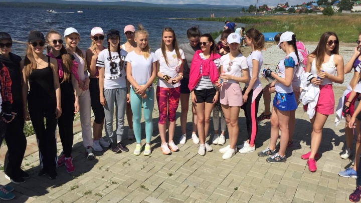 Жара, паруса и девочки: участницы "Мисс Екатеринбург" прокатились на яхтах