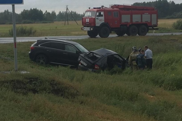 Авария случилась на 77-м километре трассы «Иртыш» Авария случилась на 77-м километре трассы «Иртыш»