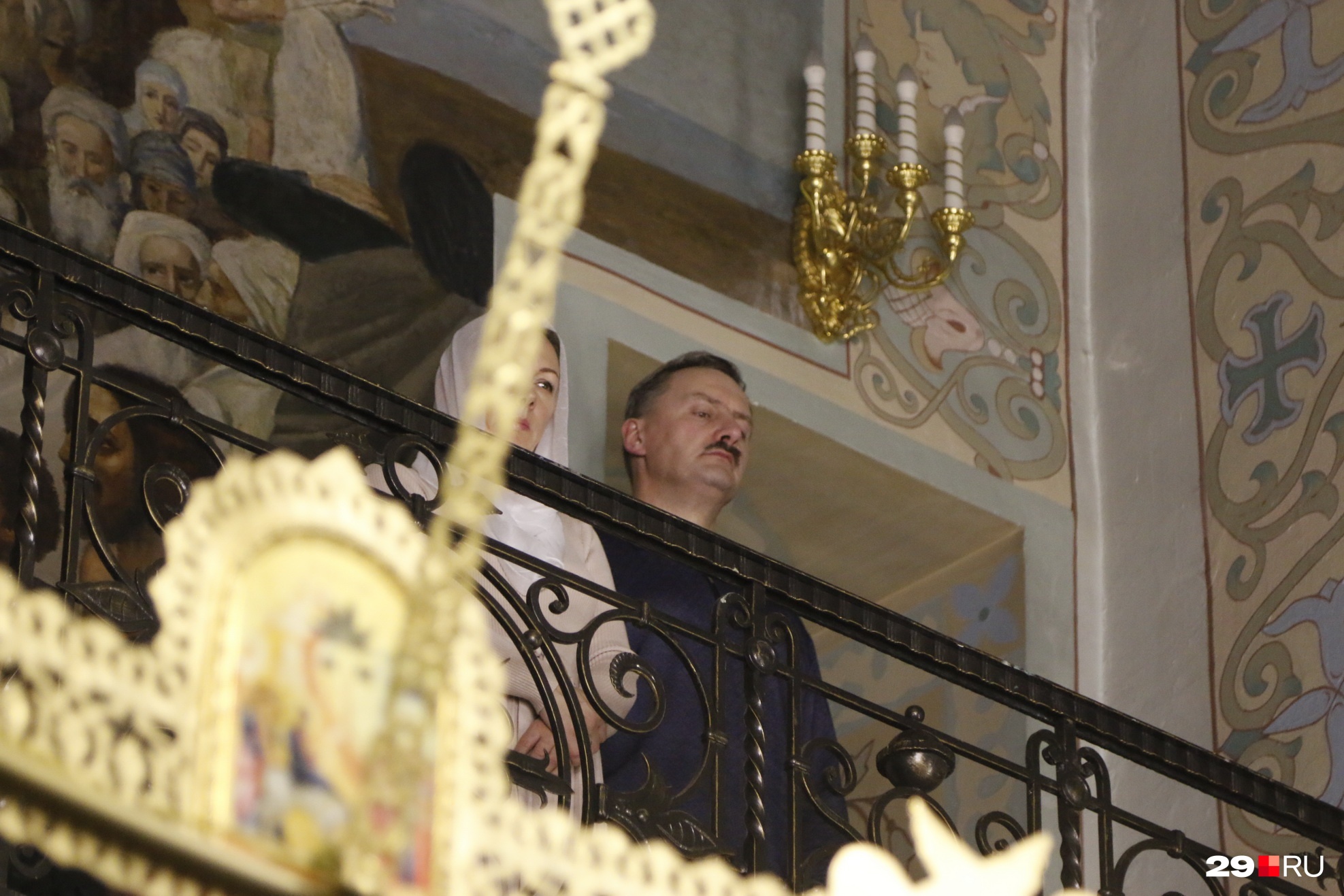 На балконе мы заметили главу города Игоря Годзиша