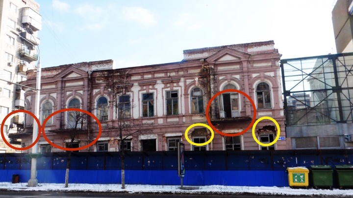 С исторического здания на Садовой, 18 украли три кованых балкона