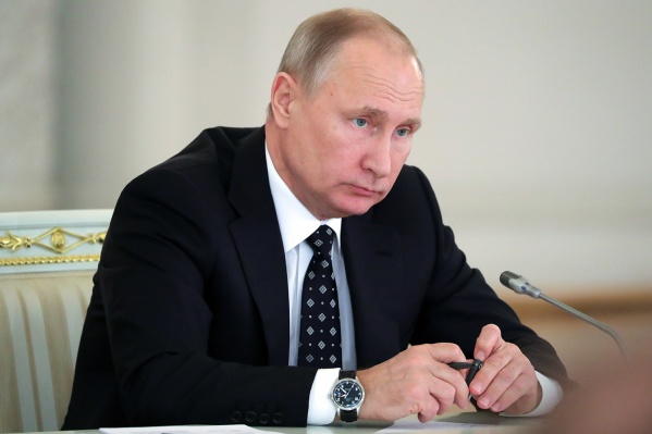 Владимир Путин прилетел в Кузбасс рано утром Владимир Путин прилетел в Кузбасс рано утром