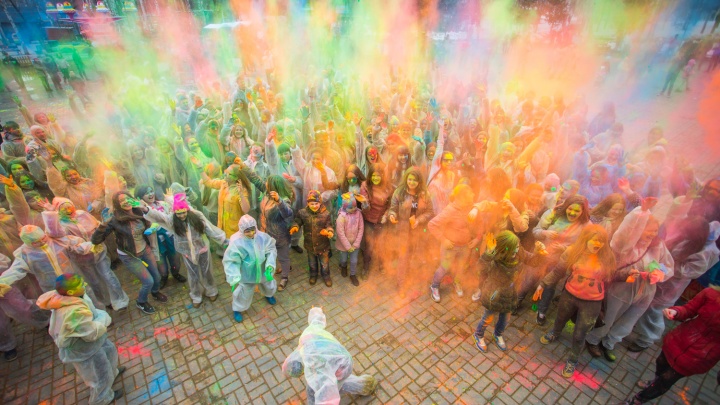 Фестиваль красок и Баста: 15 самых ярких и волнующих событий наступающих выходных