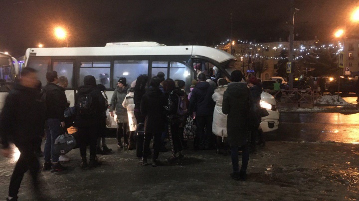 «Билетов нет. Никуда»: из-за транспортной реформы люди не смогли уехать в Ярославль после праздников