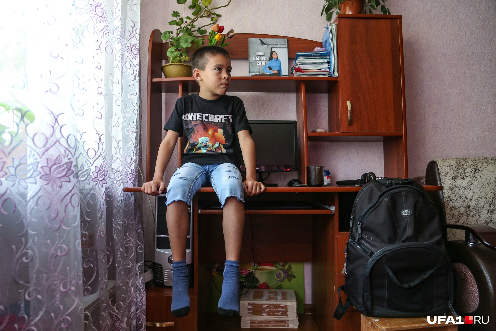 Тимур — активный мальчишка, на месте ему не сидится Тимур — активный мальчишка, на месте ему не сидится