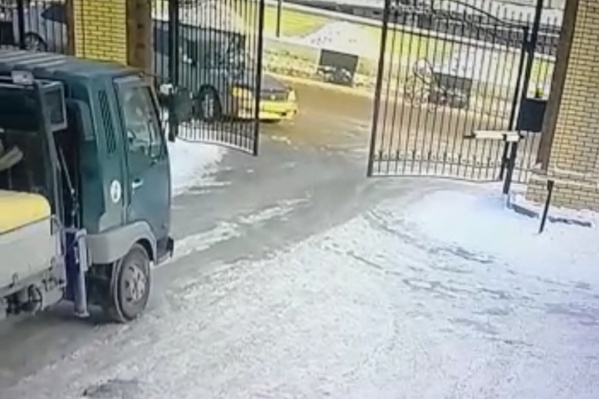 Происшествие сняли камеры видеонаблюдения Происшествие сняли камеры видеонаблюдения