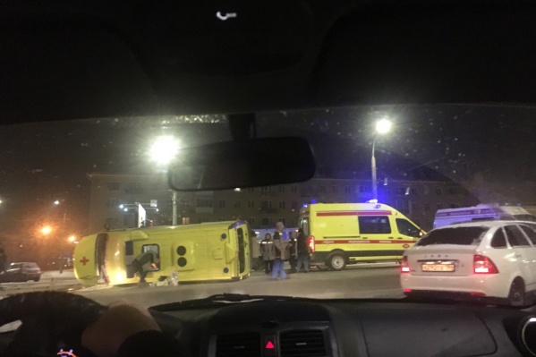 К реанимации приехали ещё две бригады, но пациентку спасти уже не удалось К реанимации приехали ещё две бригады, но пациентку спасти уже не удалось