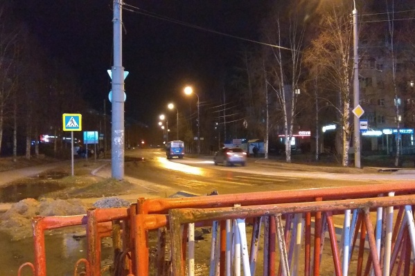 Автобусы снова ходят по привычному маршруту Автобусы снова ходят по привычному маршруту 