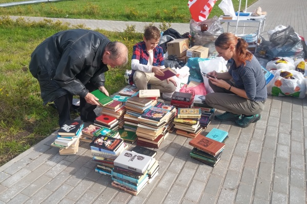 Количество сданных на переработку книг заставило активиста Александра Пескова задуматься — почему так происходит? Количество сданных на переработку книг заставило активиста Александра Пескова задуматься — почему так происходит? 