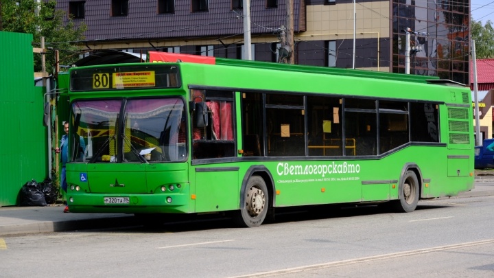 В пермских автобусах № 80 предупреждают о сбоях в расписании и долгих перерывах между рейсами