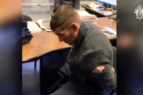 Павел Шаповалов на допросе у следователей Павел Шаповалов на допросе у следователей