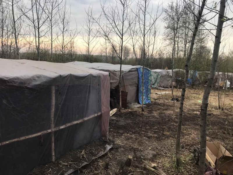 Полиция намерена запретить им въезд на территорию России в течение 5 ближайших лет Полиция намерена запретить им въезд на территорию России в течение 5 ближайших лет