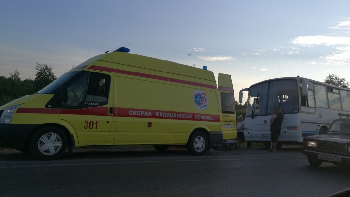 На тюменской объездной умер мужчина из автобуса: ему стало плохо с сердцем